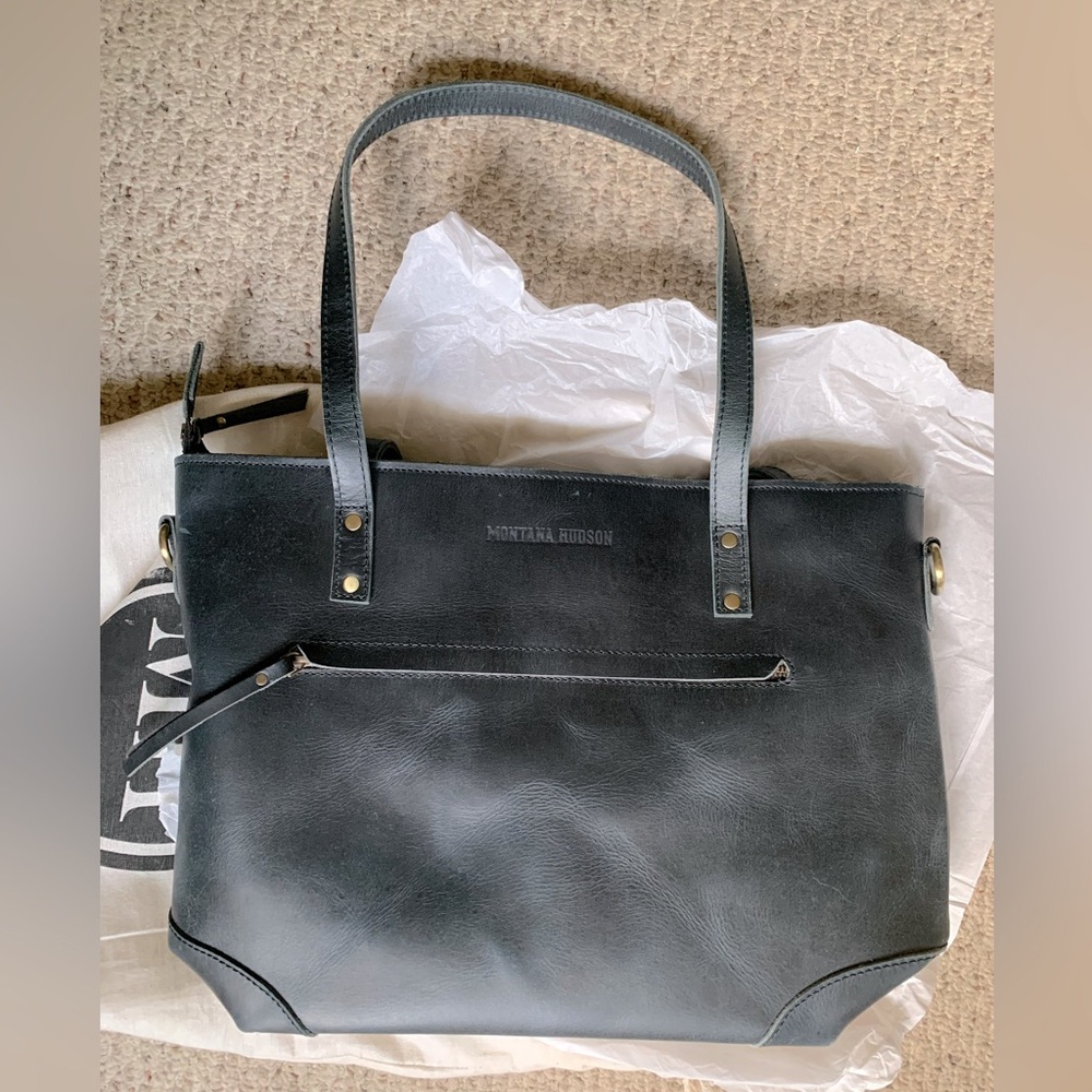 New -not used Montana Hudson tote bag - Navy